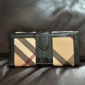 Burberry Black and Tan Wallet